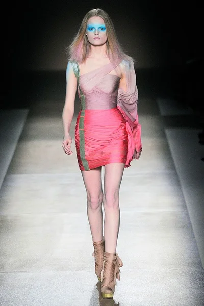 Look 2